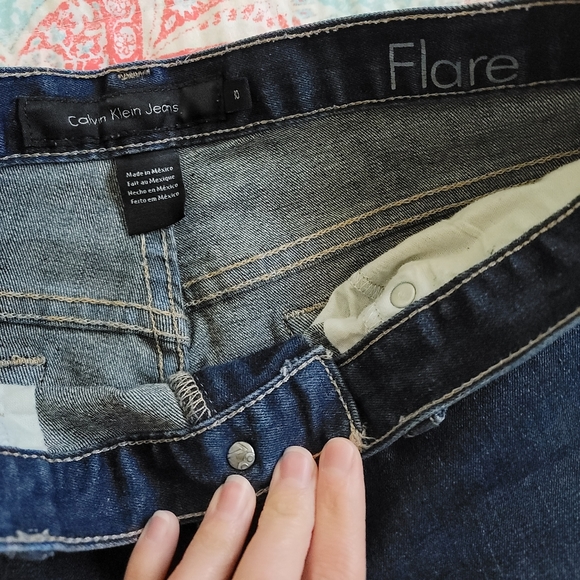 Calvin Klein Flare Jeans - Picture 3 of 7